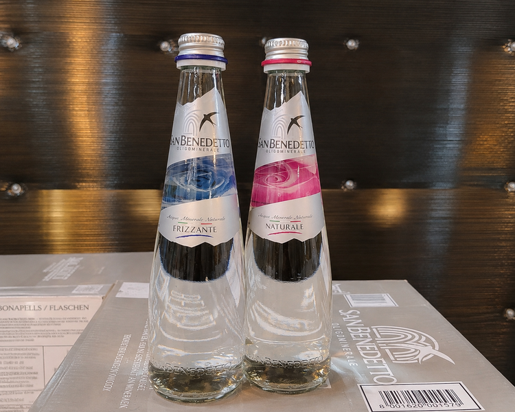 آب معدنیSan Benedetto_دومدل Frizzante؛آب معدنی گازدار طعم نشاطبخش/ Naturale؛آب معدنی طبیعی طعم سبک