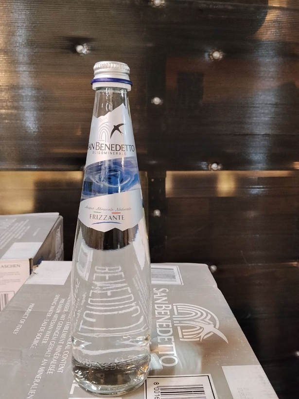آب معدنیSan Benedetto_دومدل Frizzante؛آب معدنی گازدار طعم نشاطبخش/ Naturale؛آب معدنی طبیعی طعم سبک